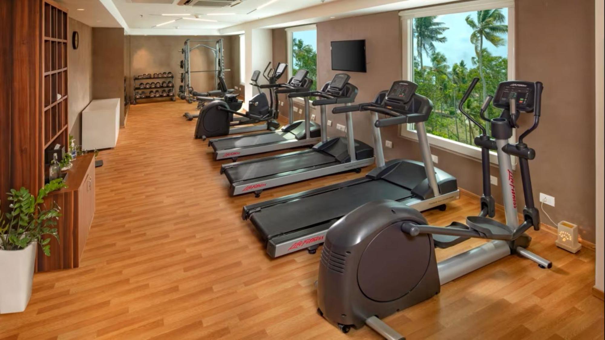O By Tamara, Trivandrum Тривандрум Экстерьер фото The gym at the hotel