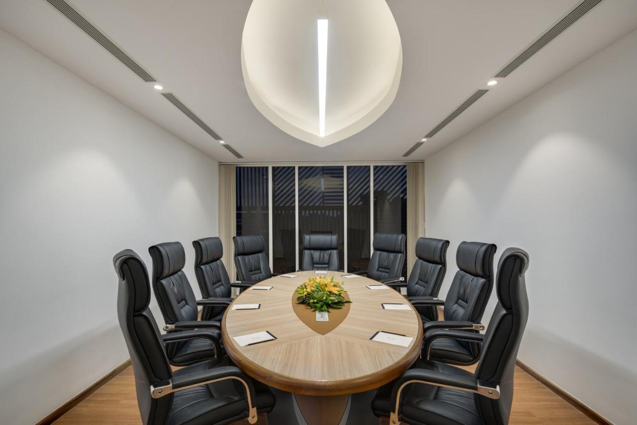 O By Tamara, Trivandrum Тривандрум Экстерьер фото Boardroom at the headquarters of the National Stock Exchange of India